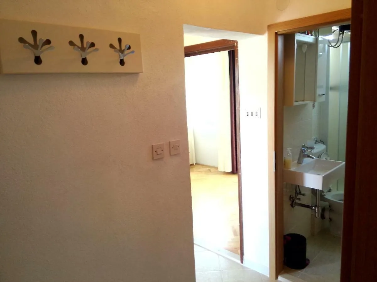 Sunny Break Apartments Kastela Croatia